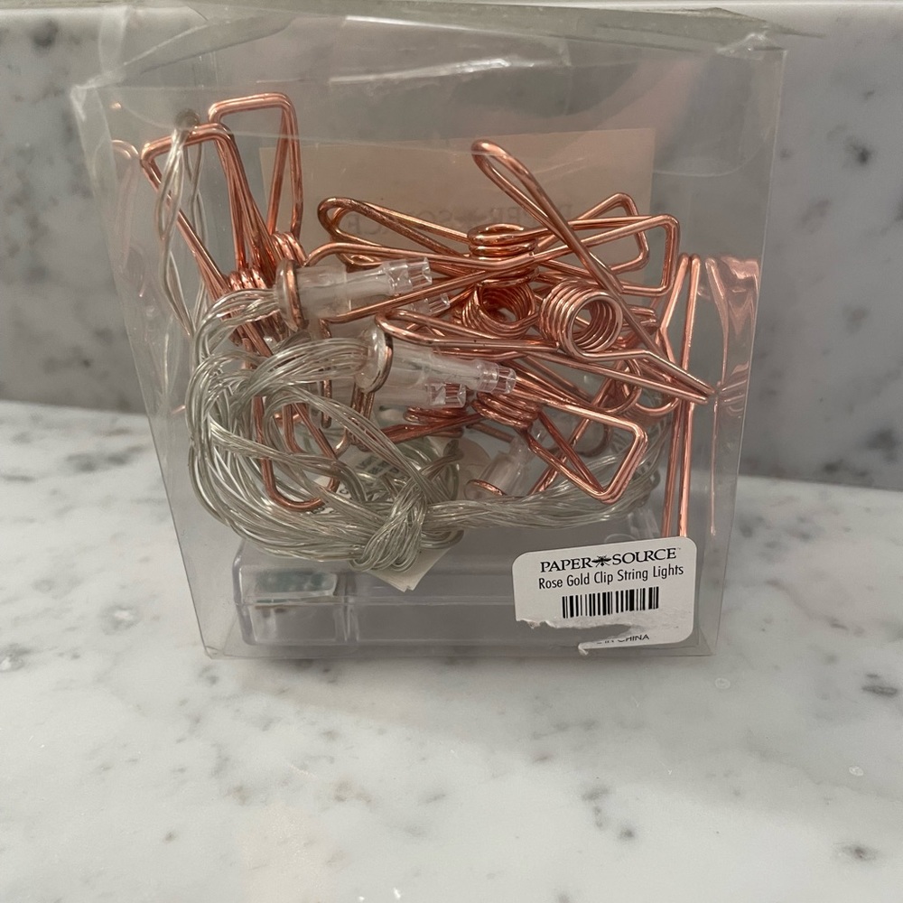 Paper Source Rose Gold String Lights with Photo Clips - Picture 5 of 5